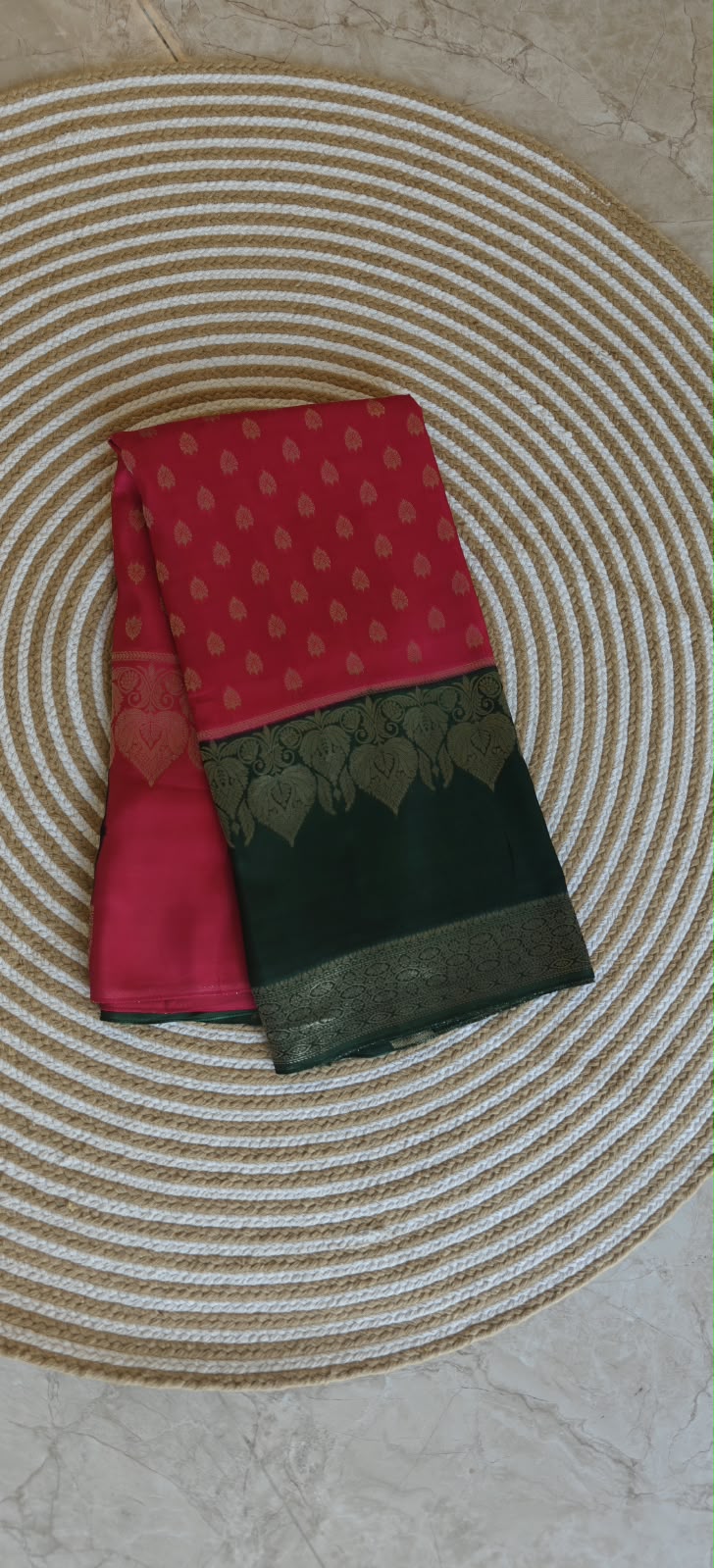 Semi Mysore Crepe Premium Rani Pink With Bottle green SS-650