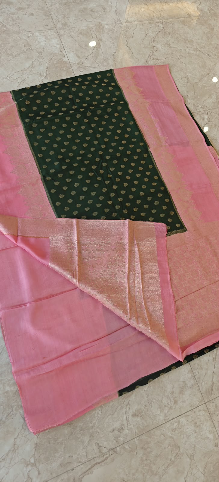 Semi Mysore Crepe Premium Bottle Green with Pink SS-650
